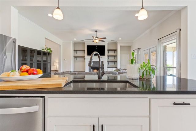 518 Rye Circle, Waco, TX 76657
