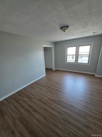 24304 W Warren Street, Dearborn Heights, MI 48127