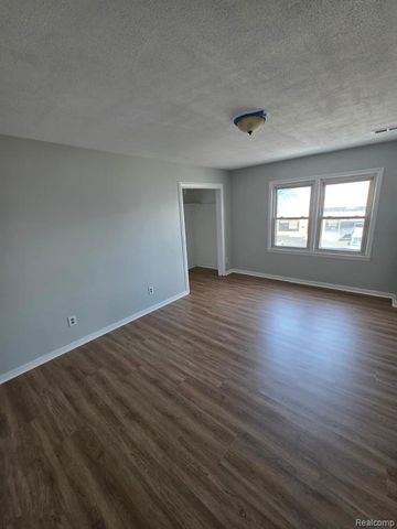 24304 W Warren Street, Dearborn Heights, MI 48127
