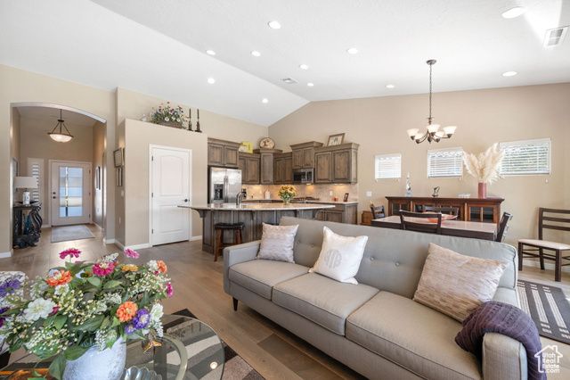 5120 S CARMEL BLUFFS DR, St. George, UT 84790