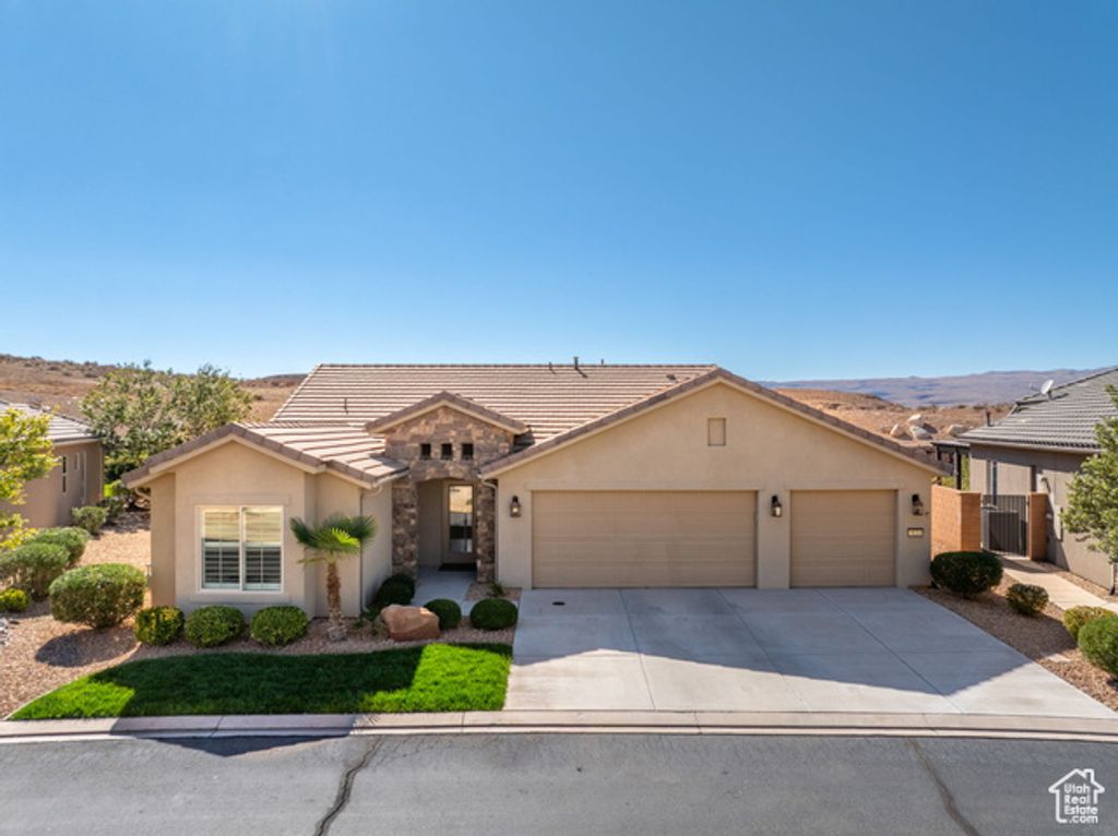 5120 S CARMEL BLUFFS DR, St. George, UT 84790