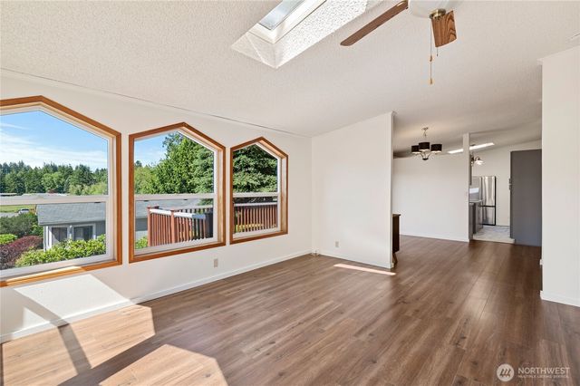 9466 Silver Creek Lane NW, Bremerton, WA 98311