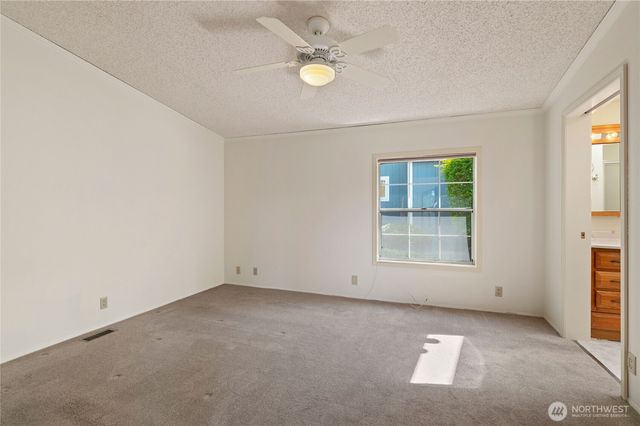 9466 Silver Creek Lane NW, Bremerton, WA 98311
