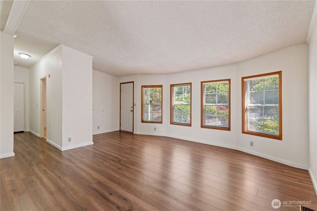 9466 Silver Creek Lane NW, Bremerton, WA 98311