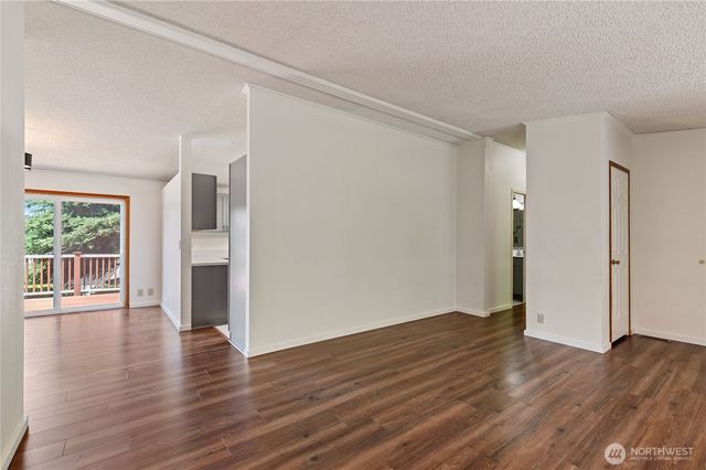 9466 Silver Creek Lane NW, Bremerton, WA 98311