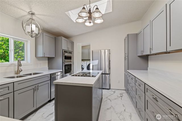 9466 Silver Creek Lane NW, Bremerton, WA 98311