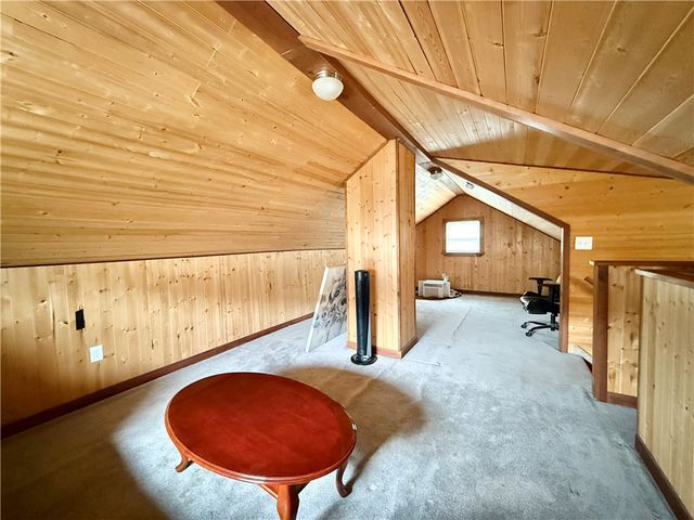 24 W Chartes St, New Castle, PA 16102