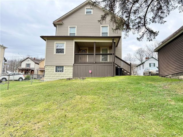 24 W Chartes St, New Castle, PA 16102