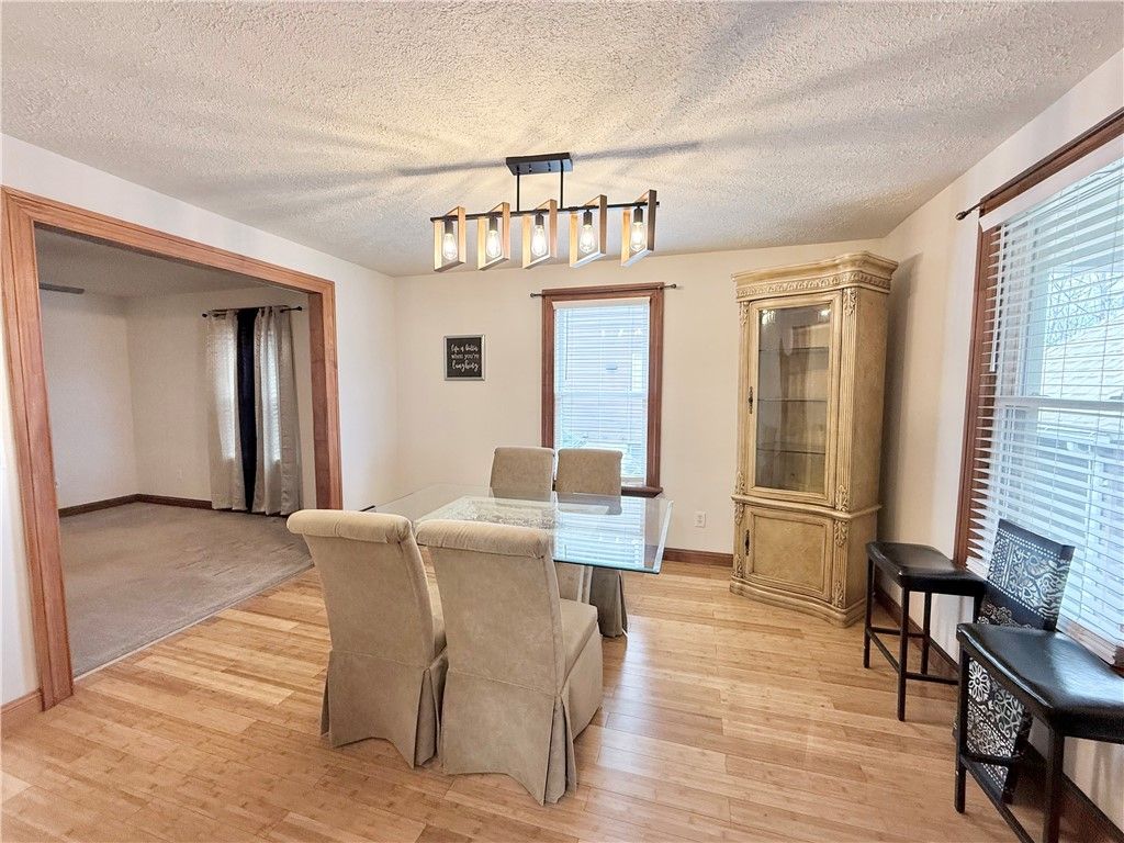 Image 5 of property listing at 24 W Chartes St, New Castle, PA 16102