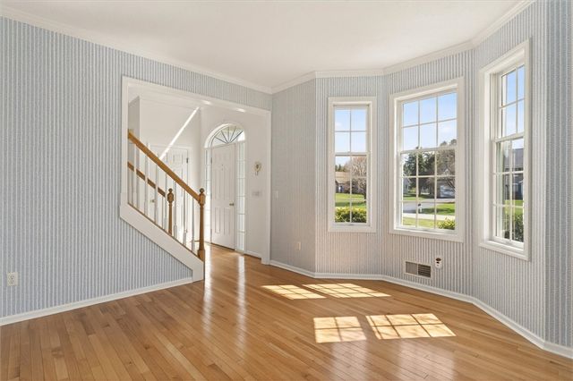 574 Dunnbridge Drive, Webster, NY 14580