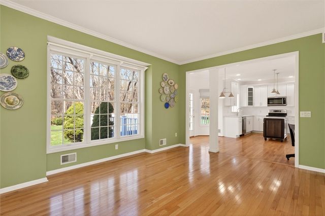 574 Dunnbridge Drive, Webster, NY 14580