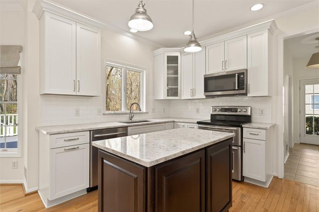 574 Dunnbridge Drive, Webster, NY 14580