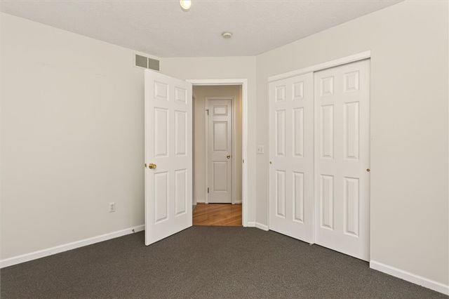 574 Dunnbridge Drive, Webster, NY 14580