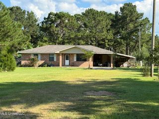 312 Oak Grove Rd Road, Tylertown, MS 39667