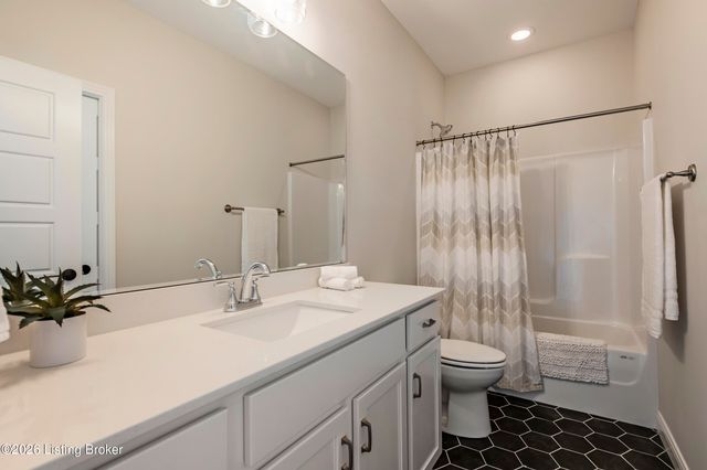 3603 Aspen Creek Ct, La Grange, KY 40031