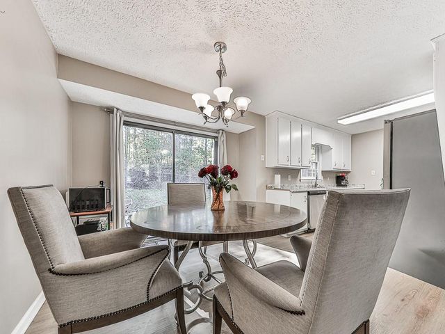 921 White Stag Lane, Canton, GA 30115