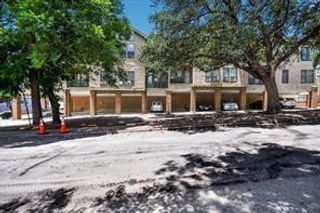 1910 Robbins PL 301, Austin, TX 78705