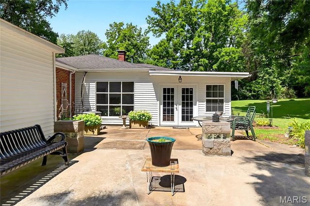 351 N 66th Street, Belleville, IL 62223