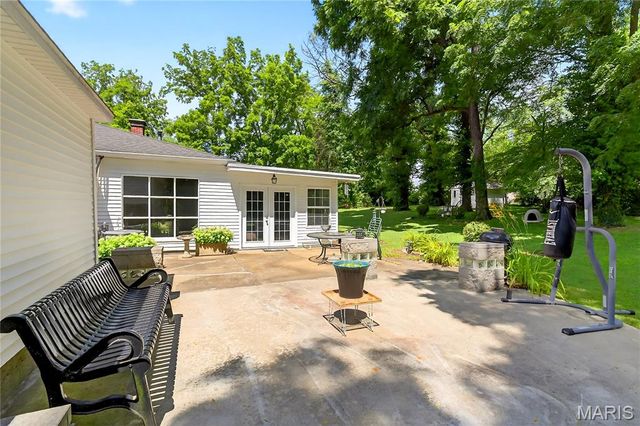 351 N 66th Street, Belleville, IL 62223