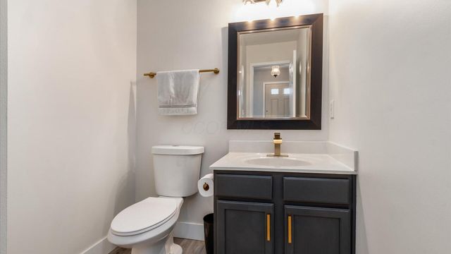 156 Glen Crossing Drive, Etna, OH 43062