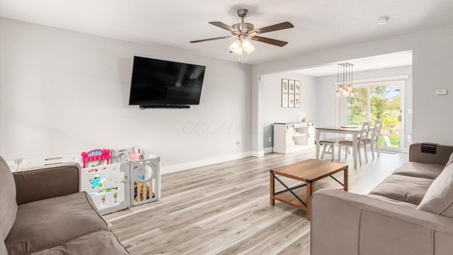 156 Glen Crossing Drive, Etna, OH 43062