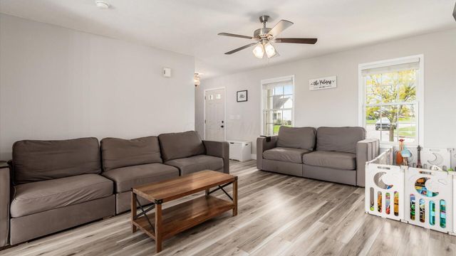 156 Glen Crossing Drive, Etna, OH 43062