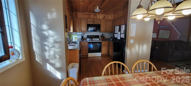 445 Allison Drive, Maggie Valley, NC 28751