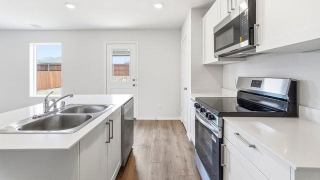 3335 Twilight Trail, Talty, TX 75126