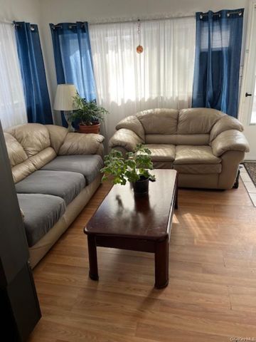 111 WYONA Wyona Avenue, Selden, NY 11784