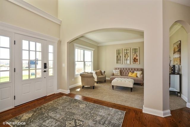 533 Moose Lake Drive, North Aurora, IL 60542