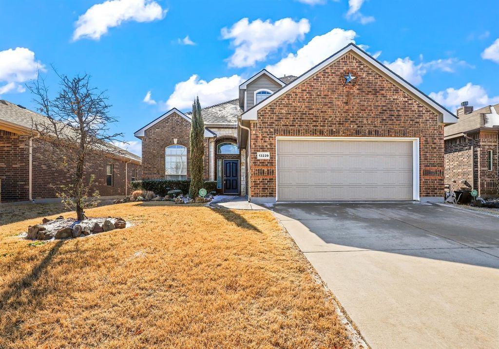 13229 Larks View Point, Fort Worth, TX 76244