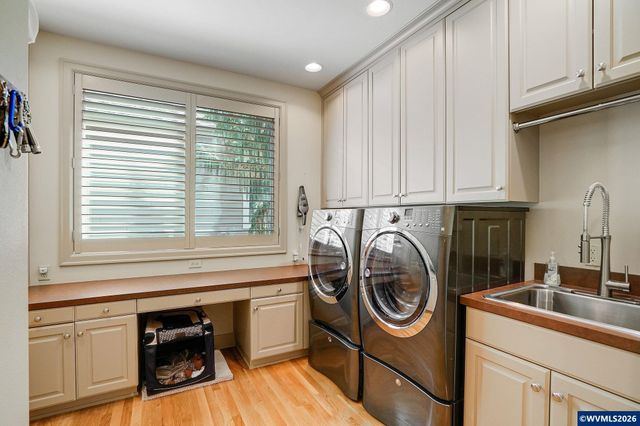 3398 Championship Dr S, Salem, OR 97302