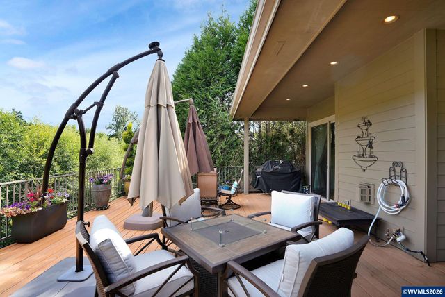 3398 Championship Dr S, Salem, OR 97302