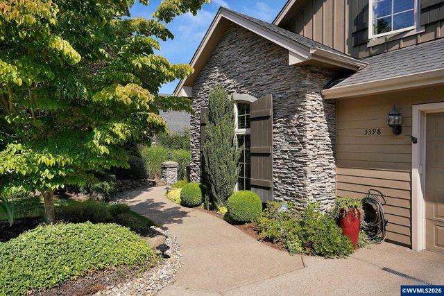 3398 Championship Dr S, Salem, OR 97302