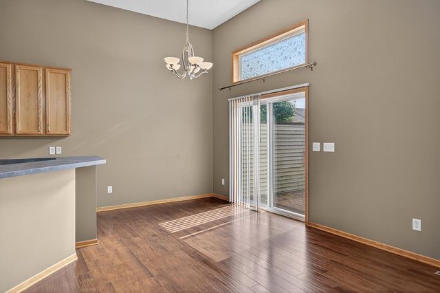 1758 Philipp Drive, Shakopee, MN 55379