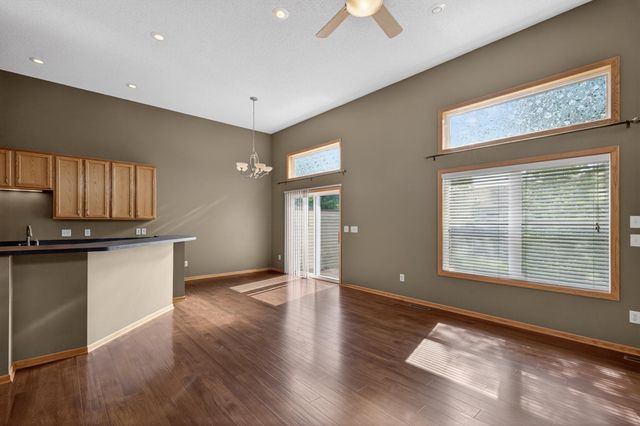 1758 Philipp Drive, Shakopee, MN 55379