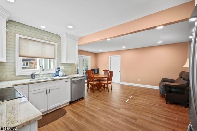 2 Varnum Ln, Manalapan Twp., NJ 07726