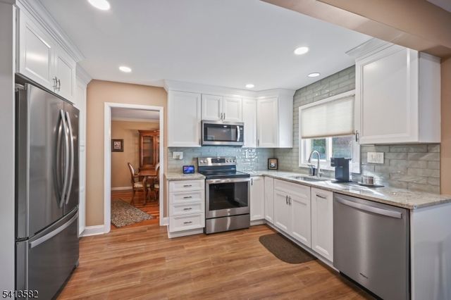 2 Varnum Ln, Manalapan Twp., NJ 07726