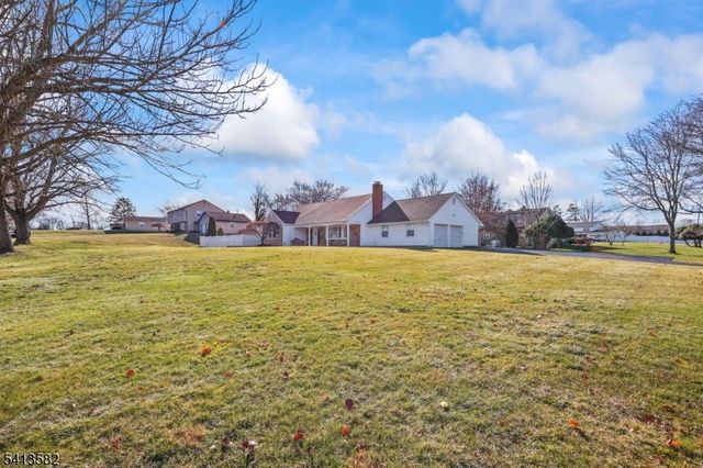 2 Varnum Ln, Manalapan Twp., NJ 07726
