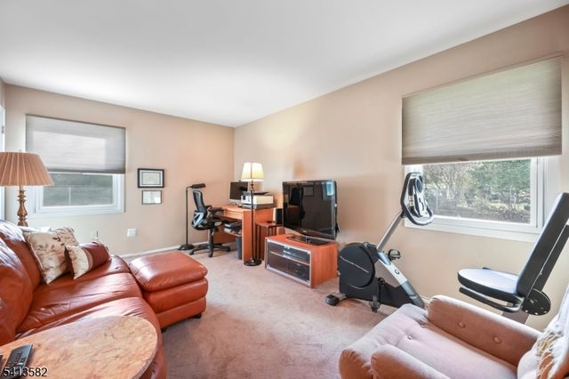 2 Varnum Ln, Manalapan Twp., NJ 07726