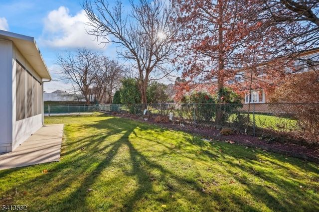 2 Varnum Ln, Manalapan Twp., NJ 07726