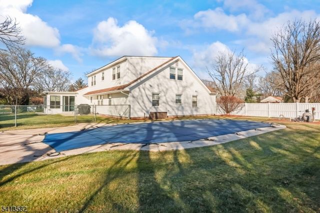 2 Varnum Ln, Manalapan Twp., NJ 07726