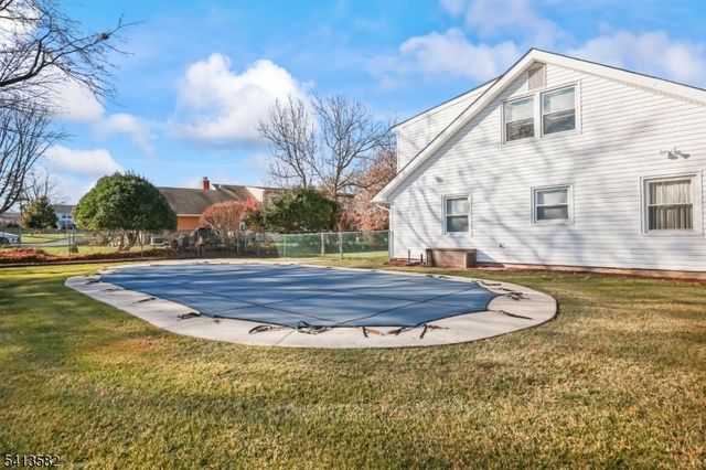 2 Varnum Ln, Manalapan Twp., NJ 07726