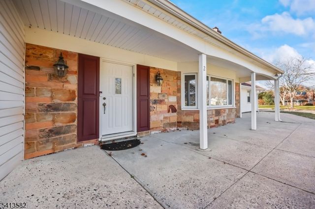 2 Varnum Ln, Manalapan Twp., NJ 07726