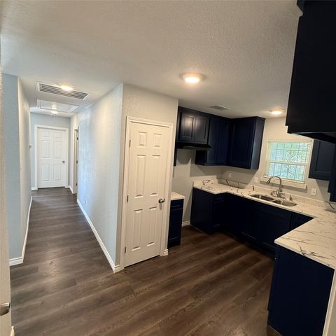 3823 Jamaica Street, Dallas, TX 75210