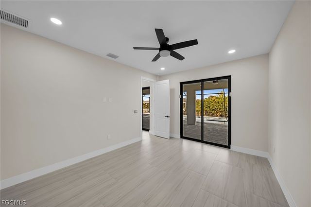 1425 NE 2nd ST, Cape Coral, FL 33909