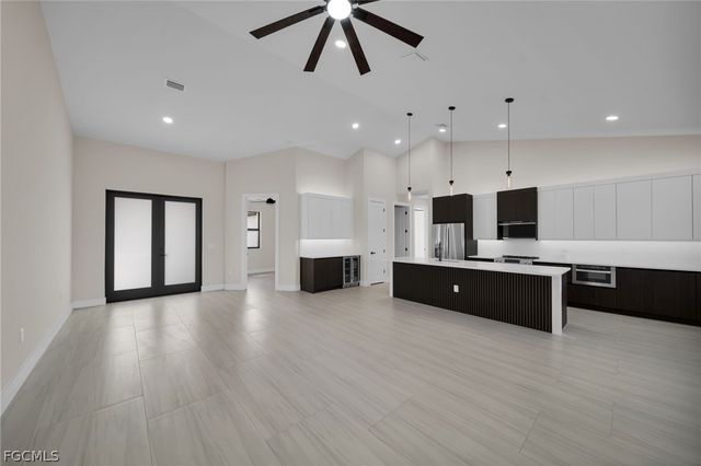 1425 NE 2nd ST, Cape Coral, FL 33909