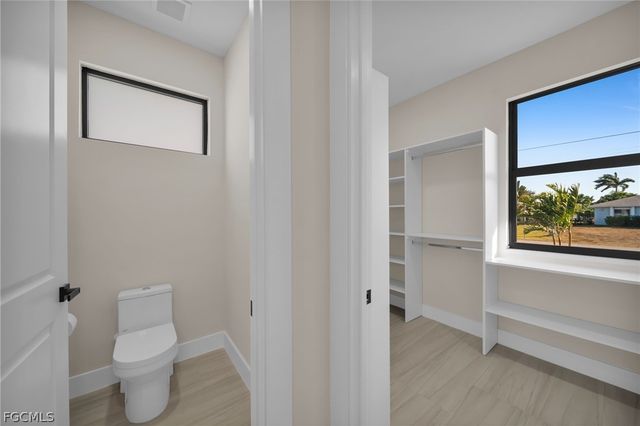 1425 NE 2nd ST, Cape Coral, FL 33909