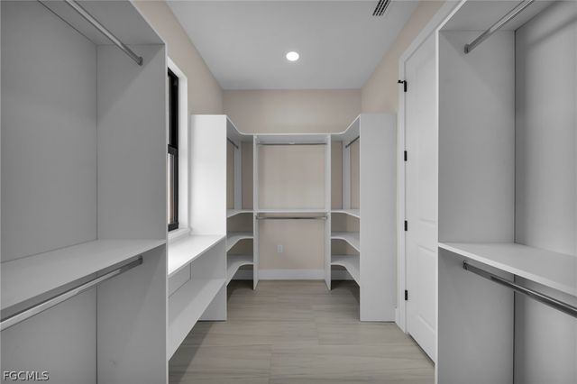 1425 NE 2nd ST, Cape Coral, FL 33909