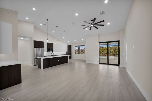 1425 NE 2nd ST, Cape Coral, FL 33909